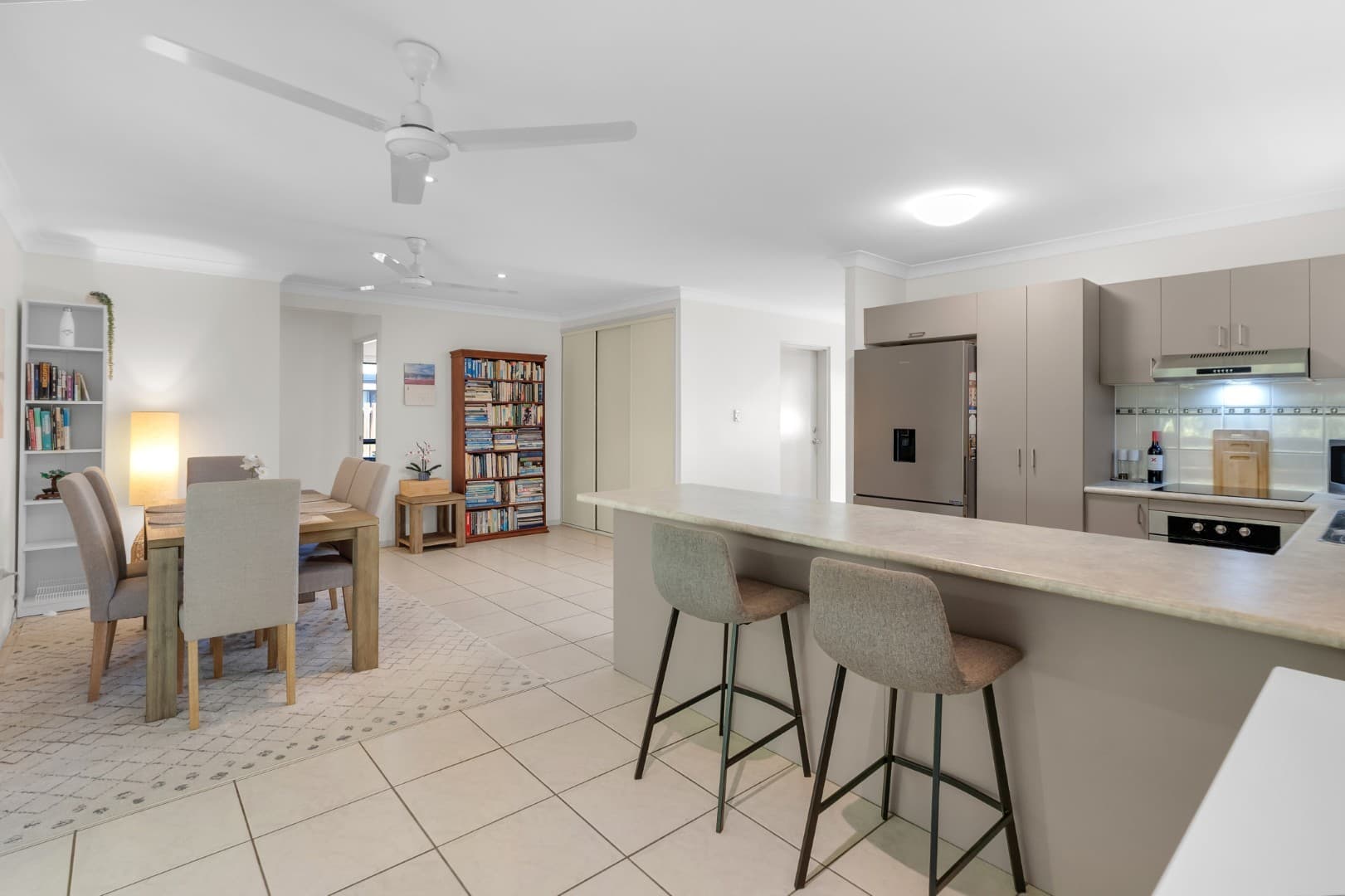 16 Smoko Close, Brinsmead, photo 2