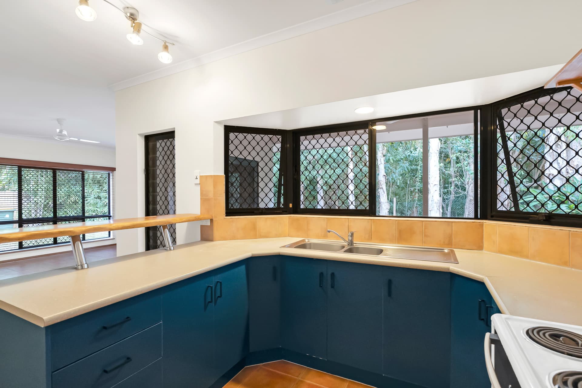 28 Cabarita Street, Kewarra Beach, photo 5