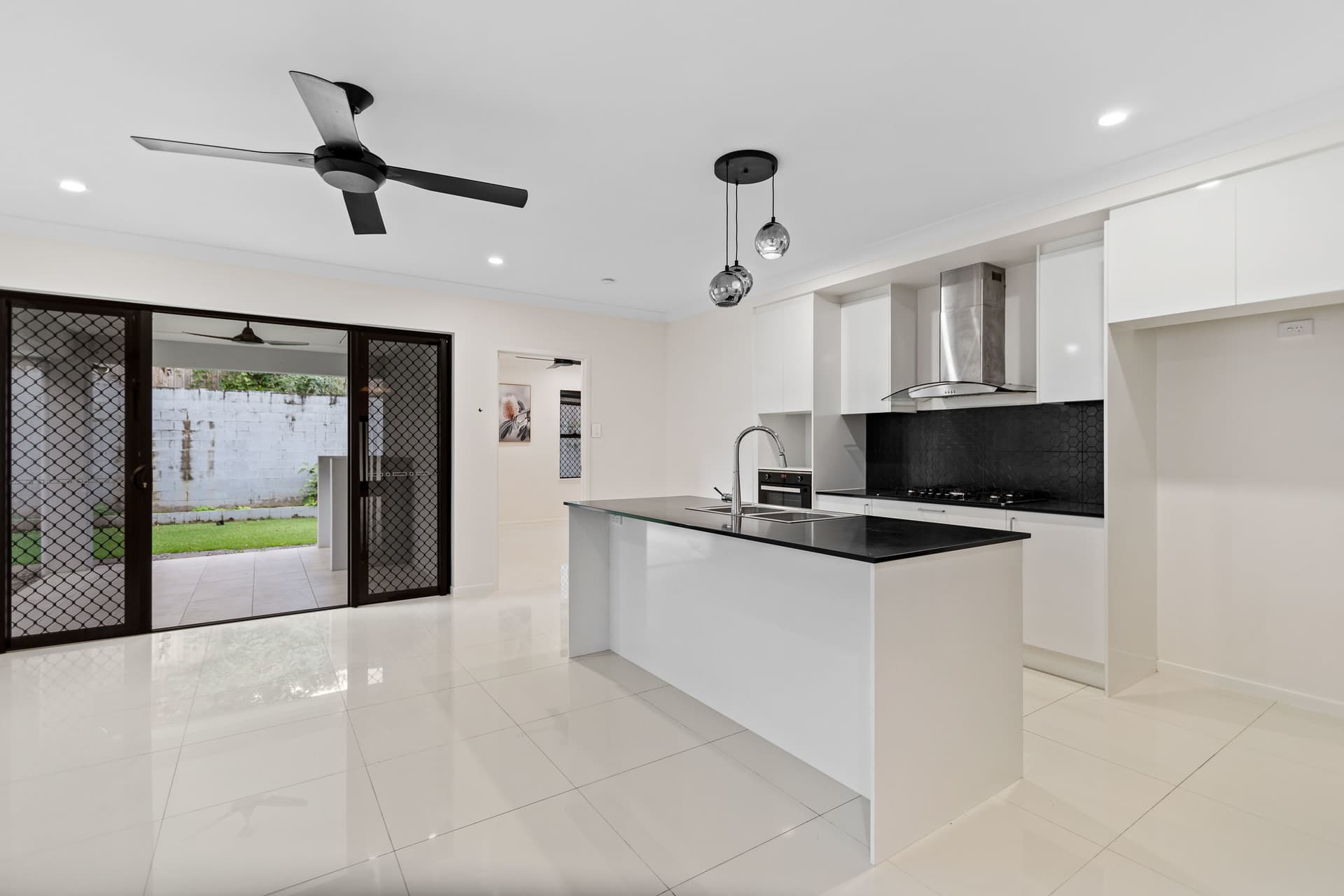 15 Enclave Bend, Earlville, photo 6