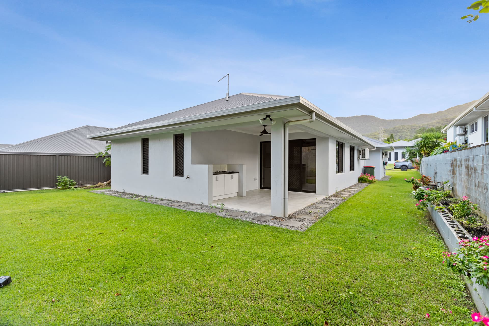 15 Enclave Bend, Earlville, photo 3
